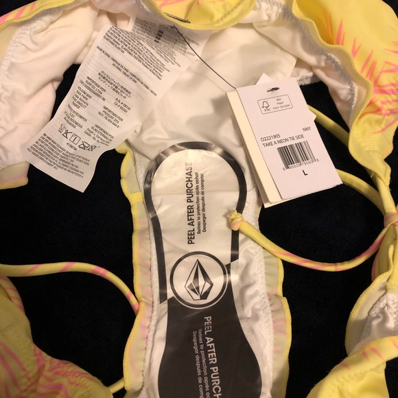 Volcom bikini - Picture 8 of 8